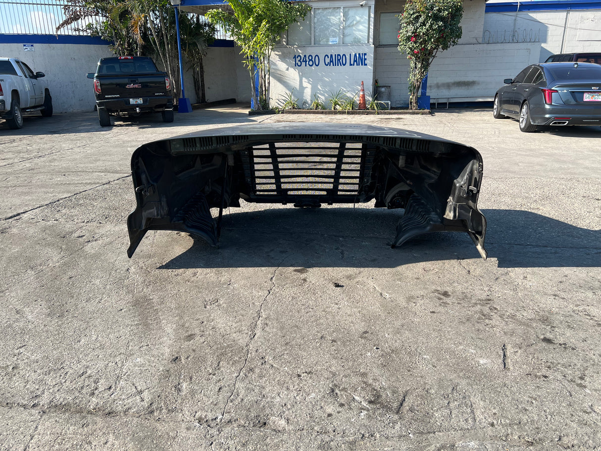 2013 Freightliner Cascadia 125 Hood