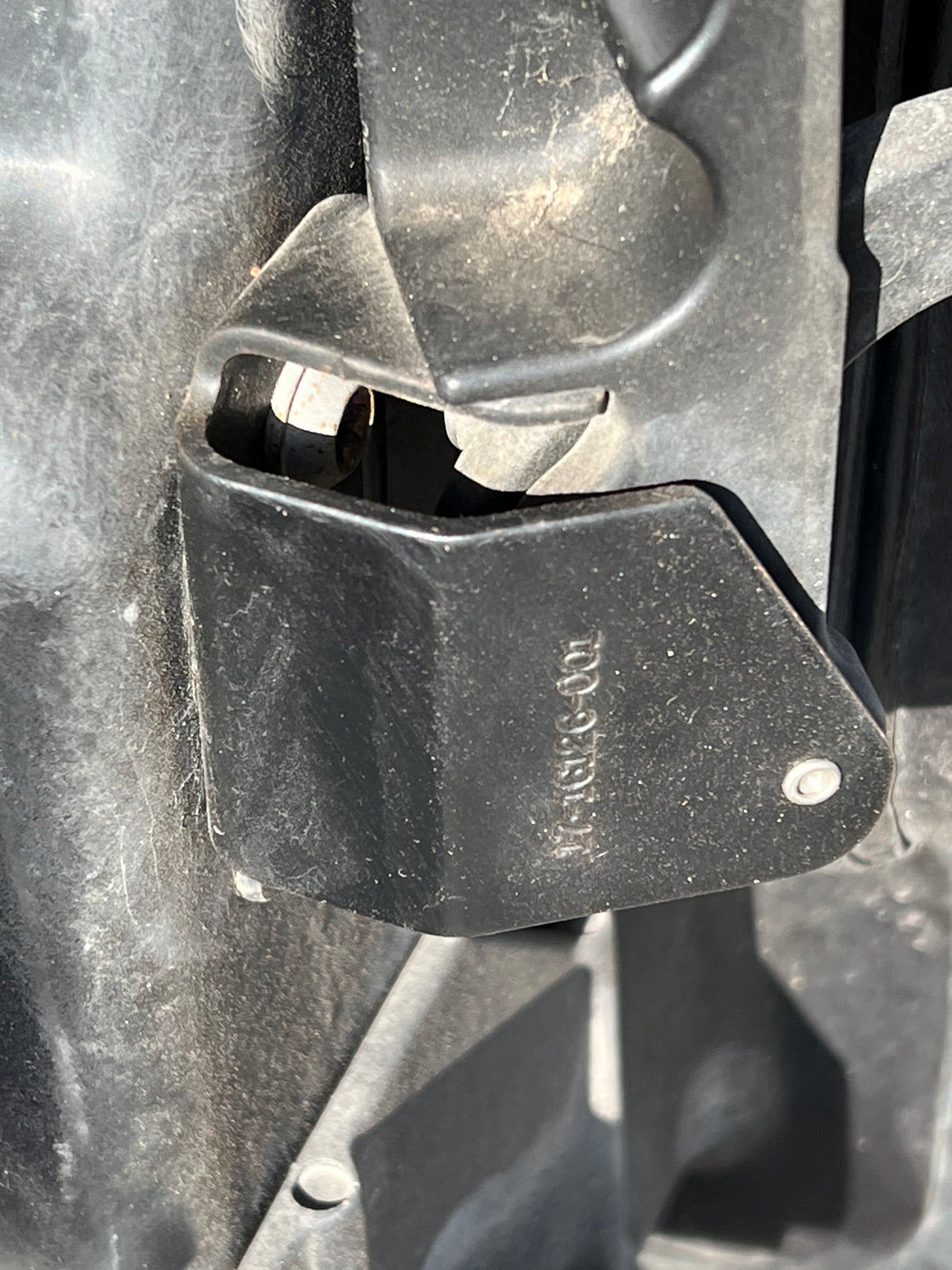 2013 Freightliner Cascadia 125 Hood