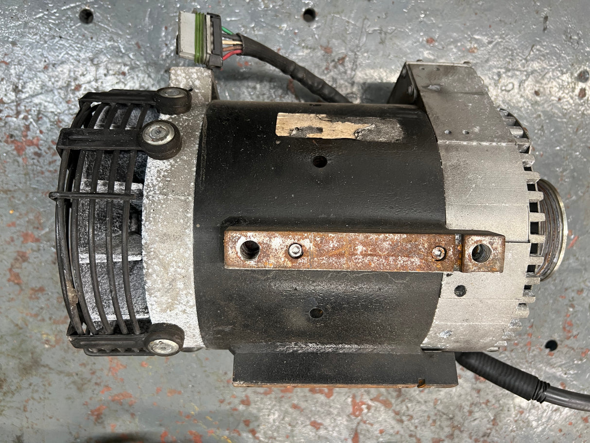 OEM C.E Niehoff Alternator C701R, Pulley Part # A3-228