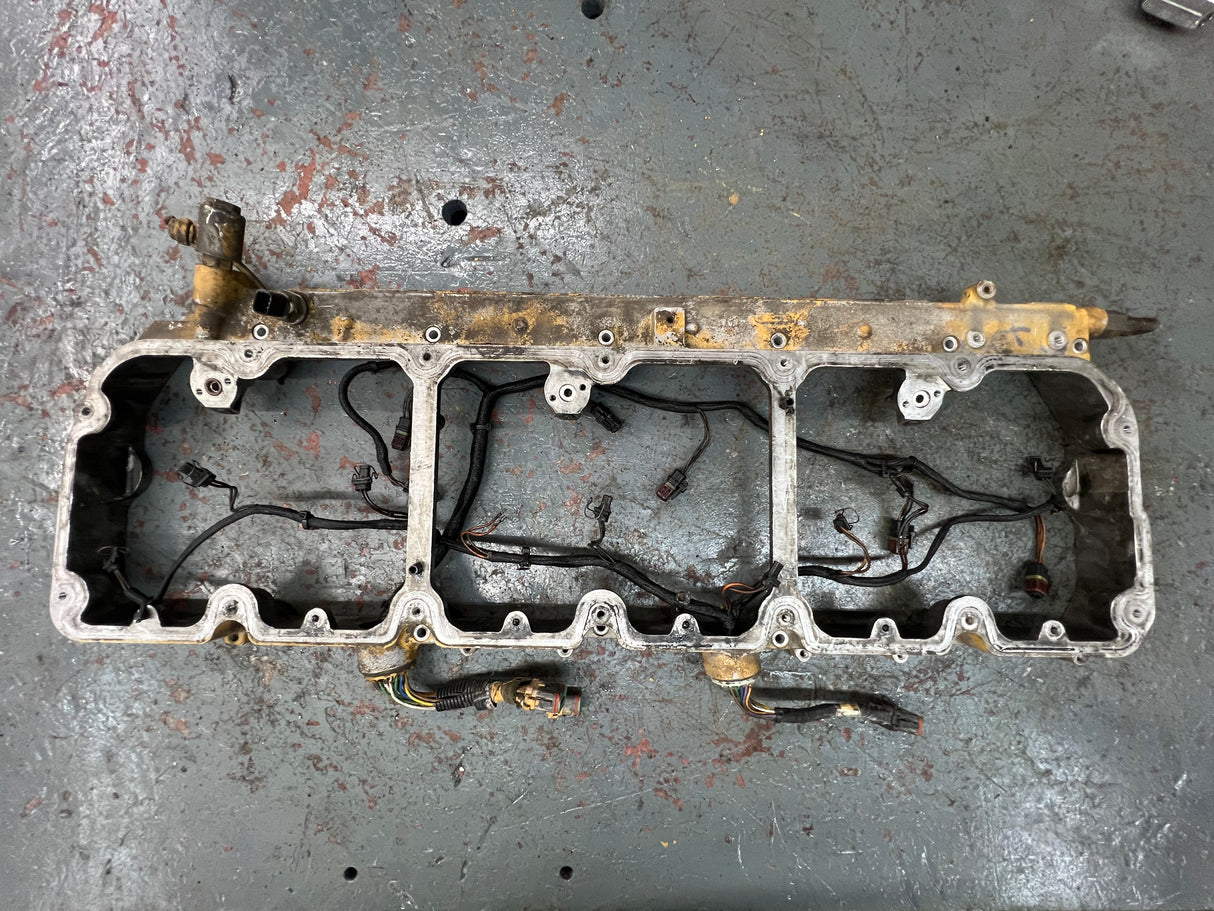 OEM Caterpillar C15 Valve Cover Spacer / Rocker Arm Housing 304-3313