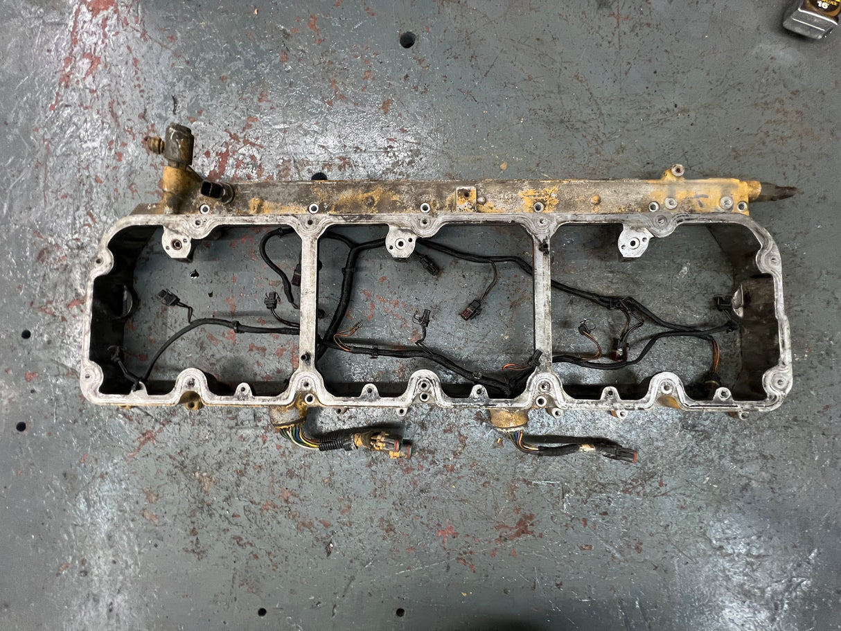 OEM Caterpillar C15 Valve Cover Spacer / Rocker Arm Housing 304-3313