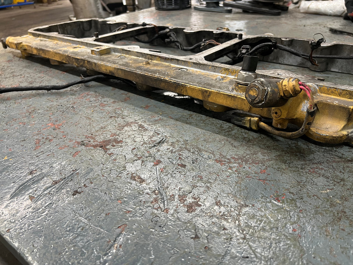 OEM Caterpillar C15 Valve Cover Spacer / Rocker Arm Housing 304-3313