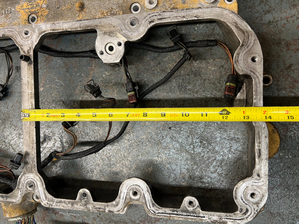 OEM Caterpillar C15 Valve Cover Spacer / Rocker Arm Housing 304-3313