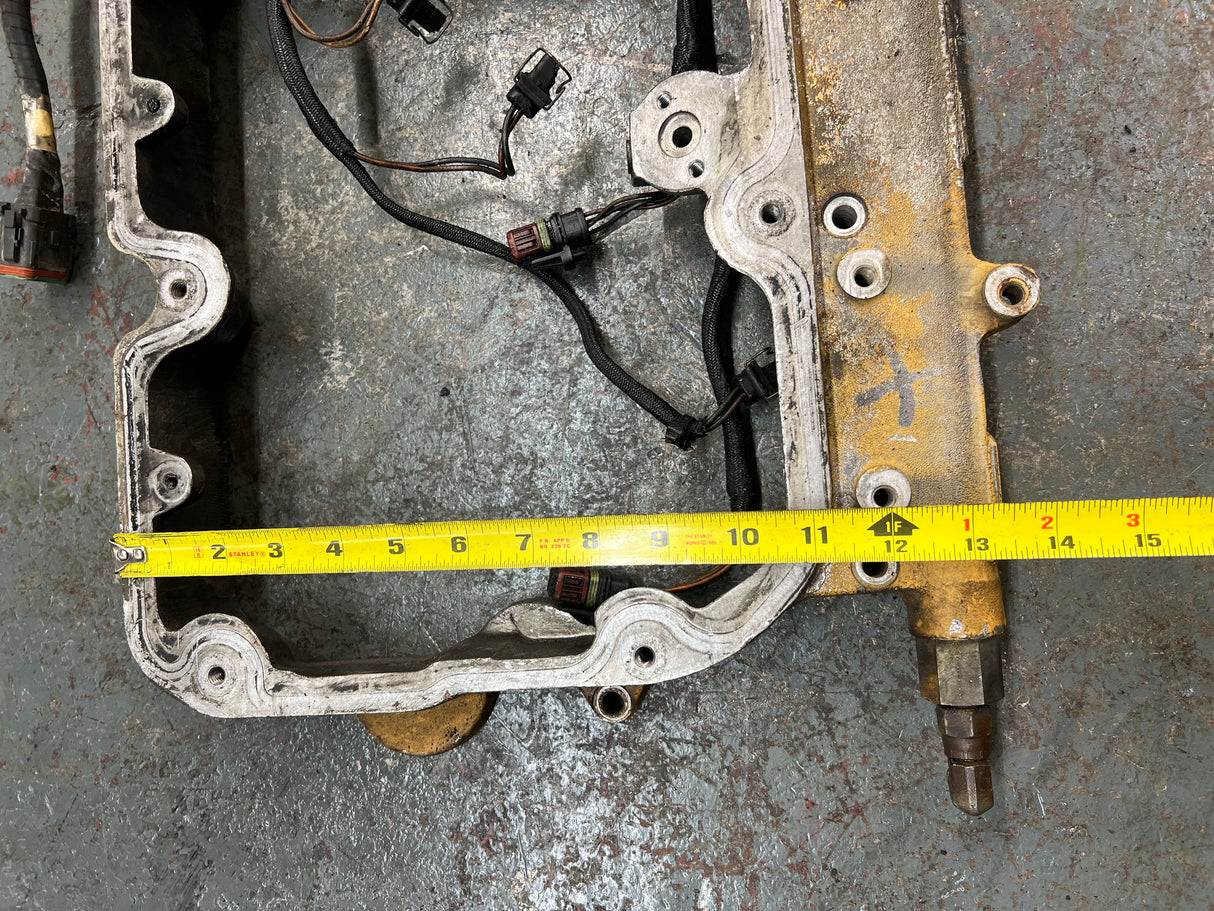 OEM Caterpillar C15 Valve Cover Spacer / Rocker Arm Housing 304-3313