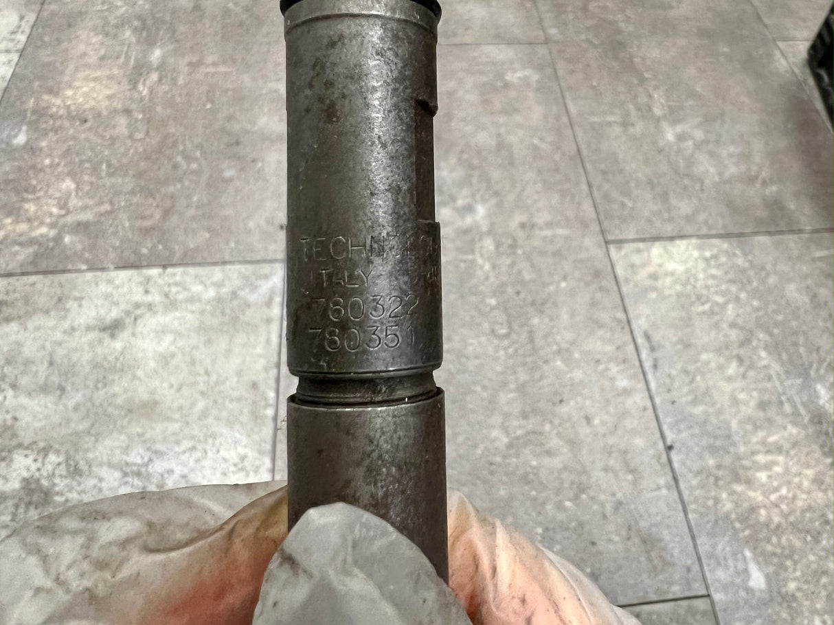 1992 Mack E7 Injector Part # HNM 780322, NHM 78035, Mechanical E7