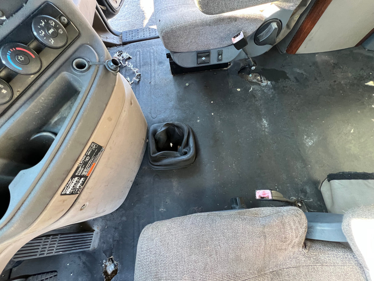 2013 Freightliner Cascadia 125 Conventional Sleeper Cab