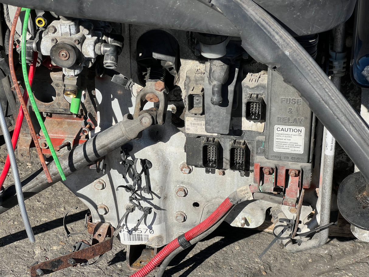 2013 Freightliner Cascadia 125 Conventional Sleeper Cab