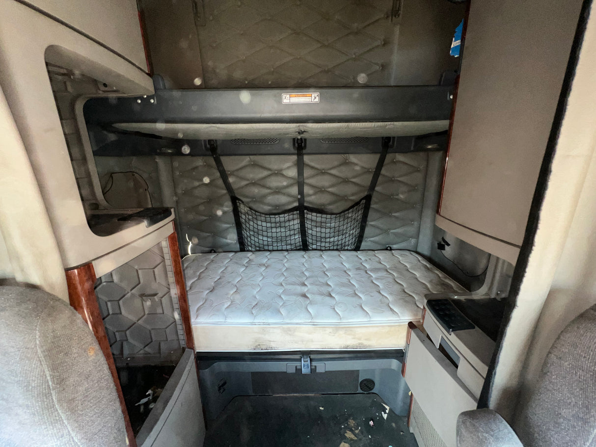 2013 Freightliner Cascadia 125 Conventional Sleeper Cab