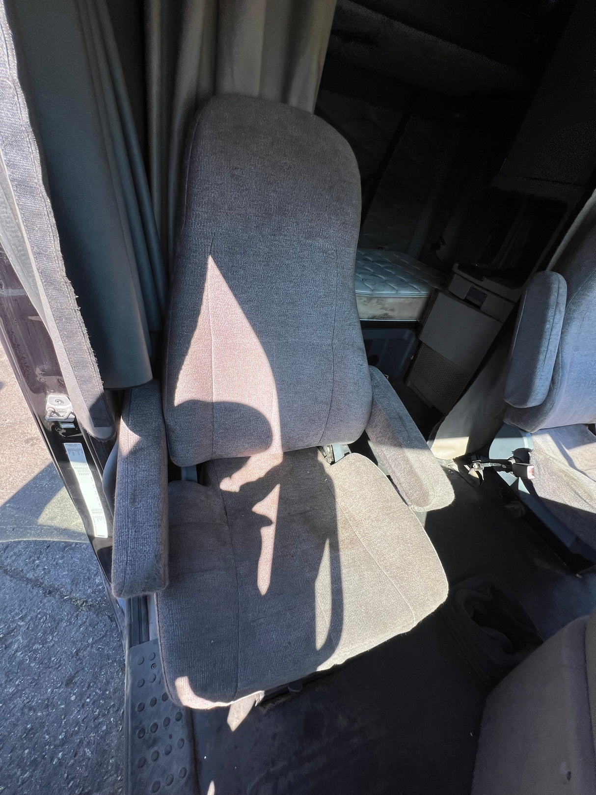 2013 Freightliner Cascadia 125 Conventional Sleeper Cab