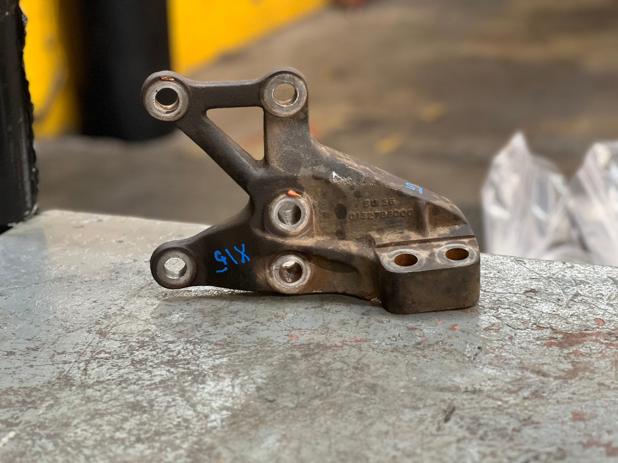 Cummins ISX15 Left Rear Engine Mount Part # 0132788000