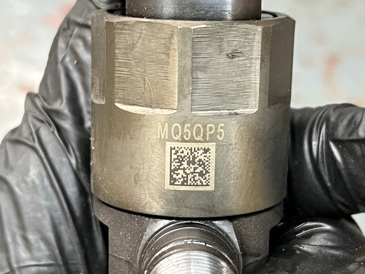 2013 Detroit DD13 BOSCH 0150 Fuel Injector A4710700387