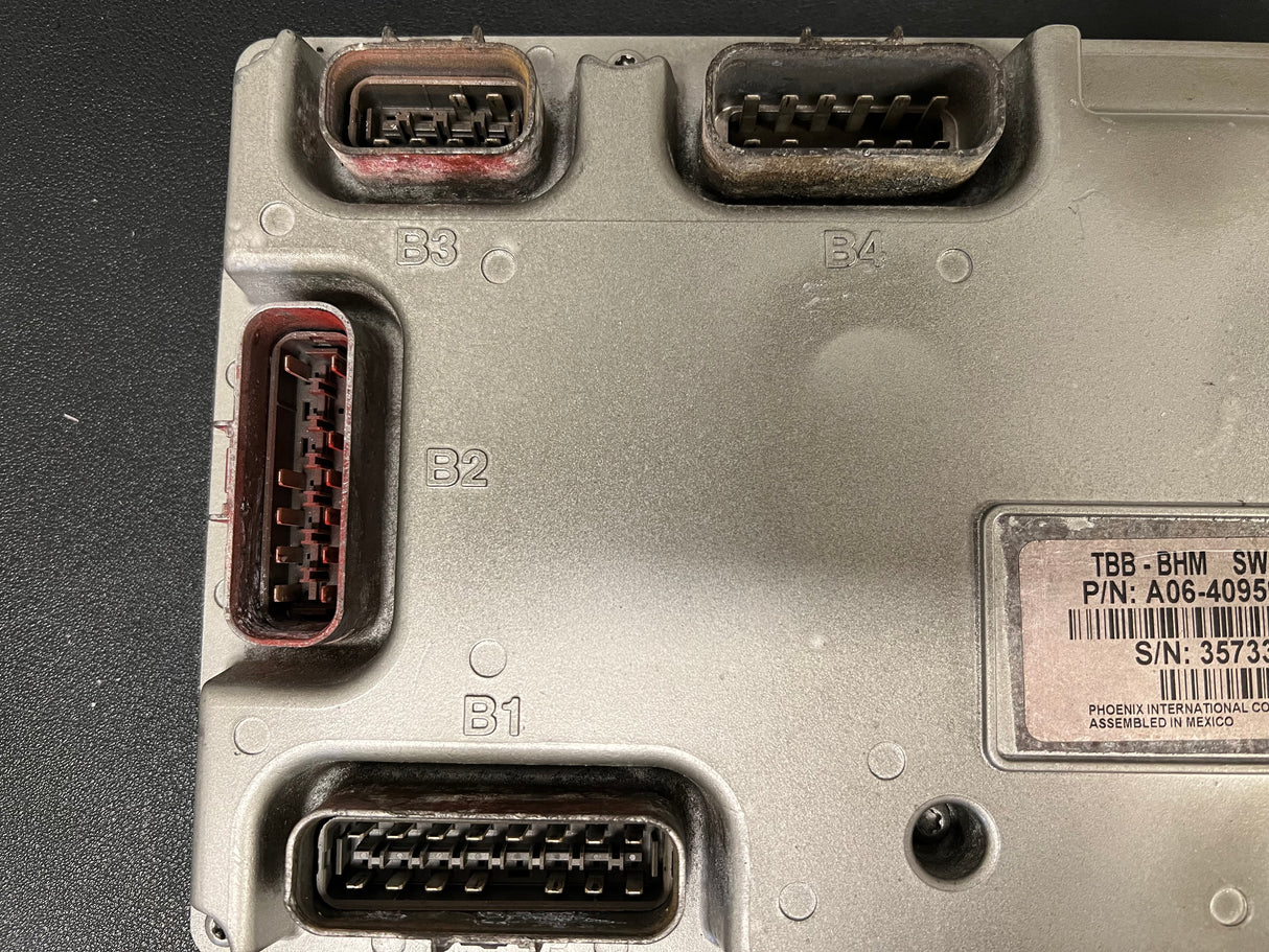 2007 Freightliner M2 BS ECM Chassis Bulkhead Module OEM Part # A06-40959-008