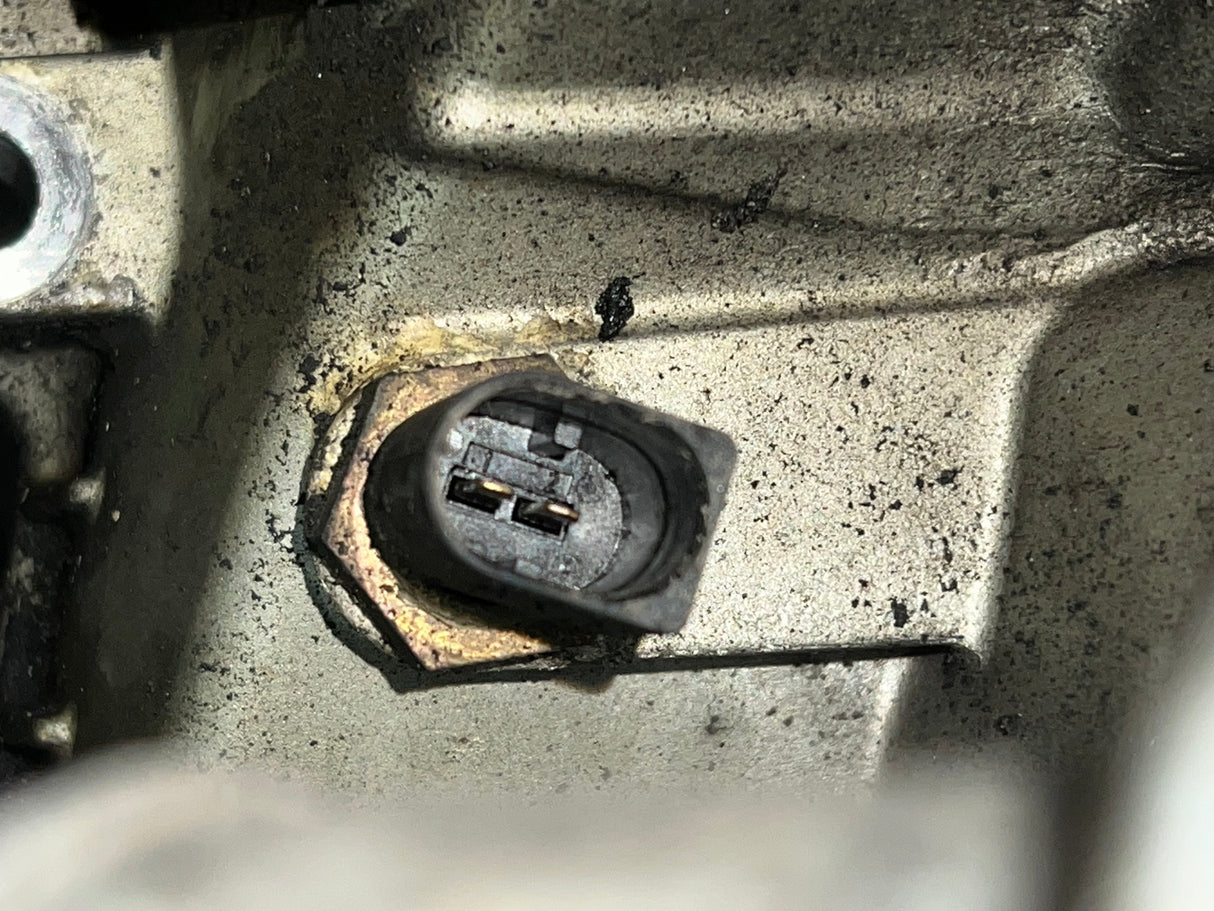 Detroit DD13 Oil Filter Housing / Thermostat / Water Pump Module Part # A 471 180 38 10 ZGS 001, A4711803810ZGS001