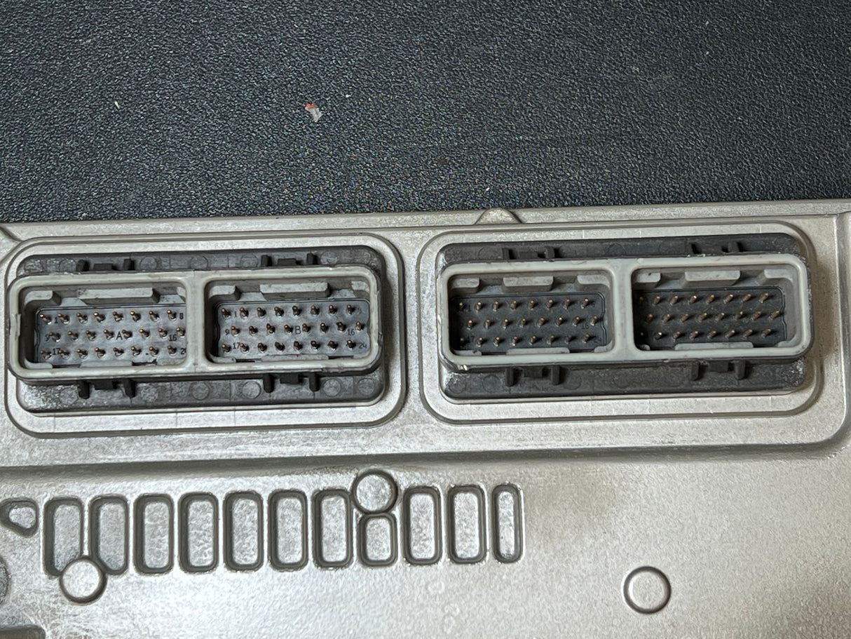 International DT466E ECM/ECU/PCU/PCM Part # 1839368C1, 1842443C95