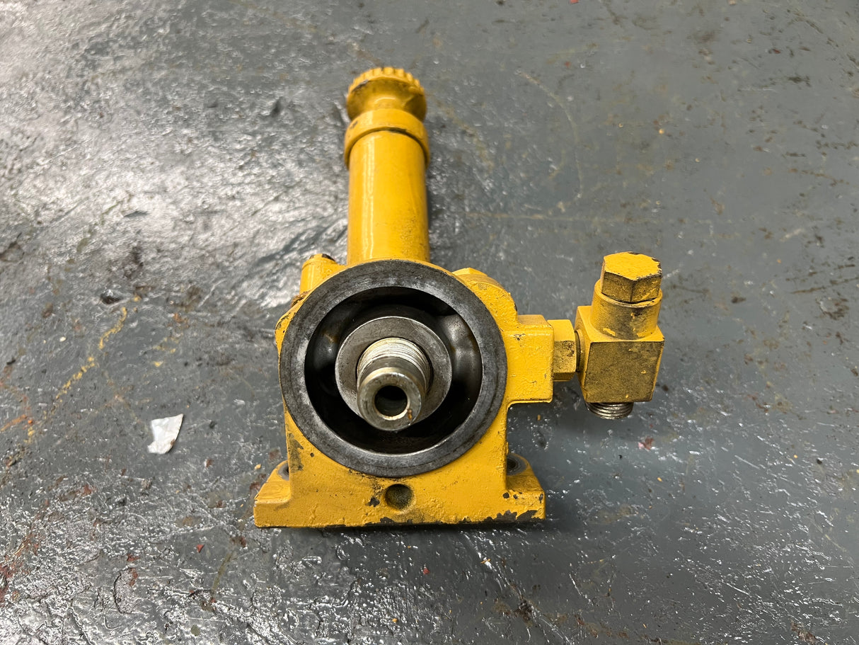 Caterpillar 3126 Engine Fuel Filter Base w/ Priming Pump 141-5138