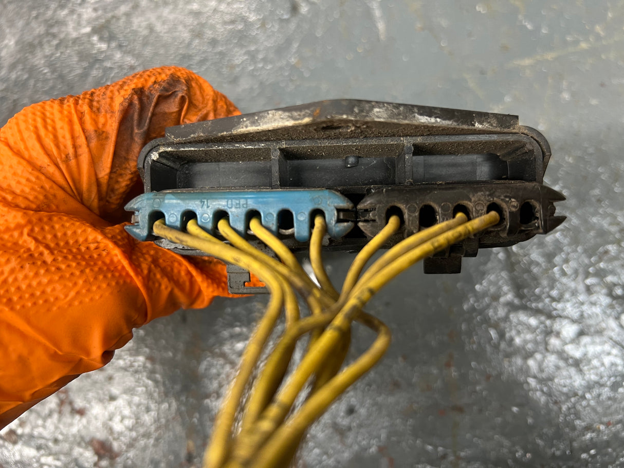 Freightliner FL70 Temperature Transducer Module (TMT) 1039-07710-43