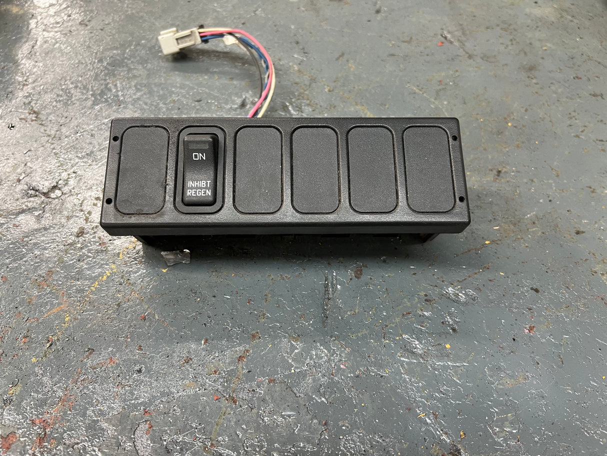 2007 International DuraStar (4400) Switch Panel Dash Pollak P/N 32289