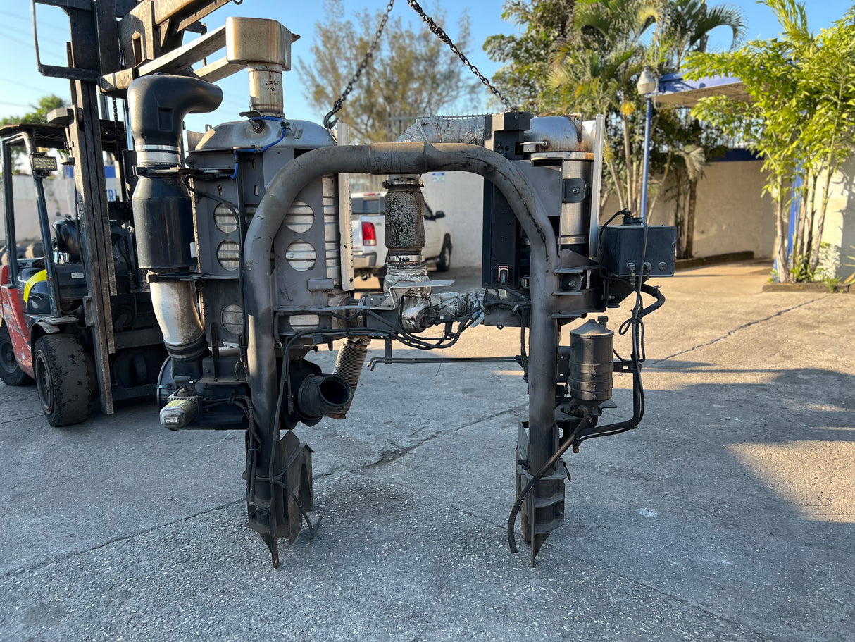 2016 Mack MRU613 Air Cleaner Part # 21112872