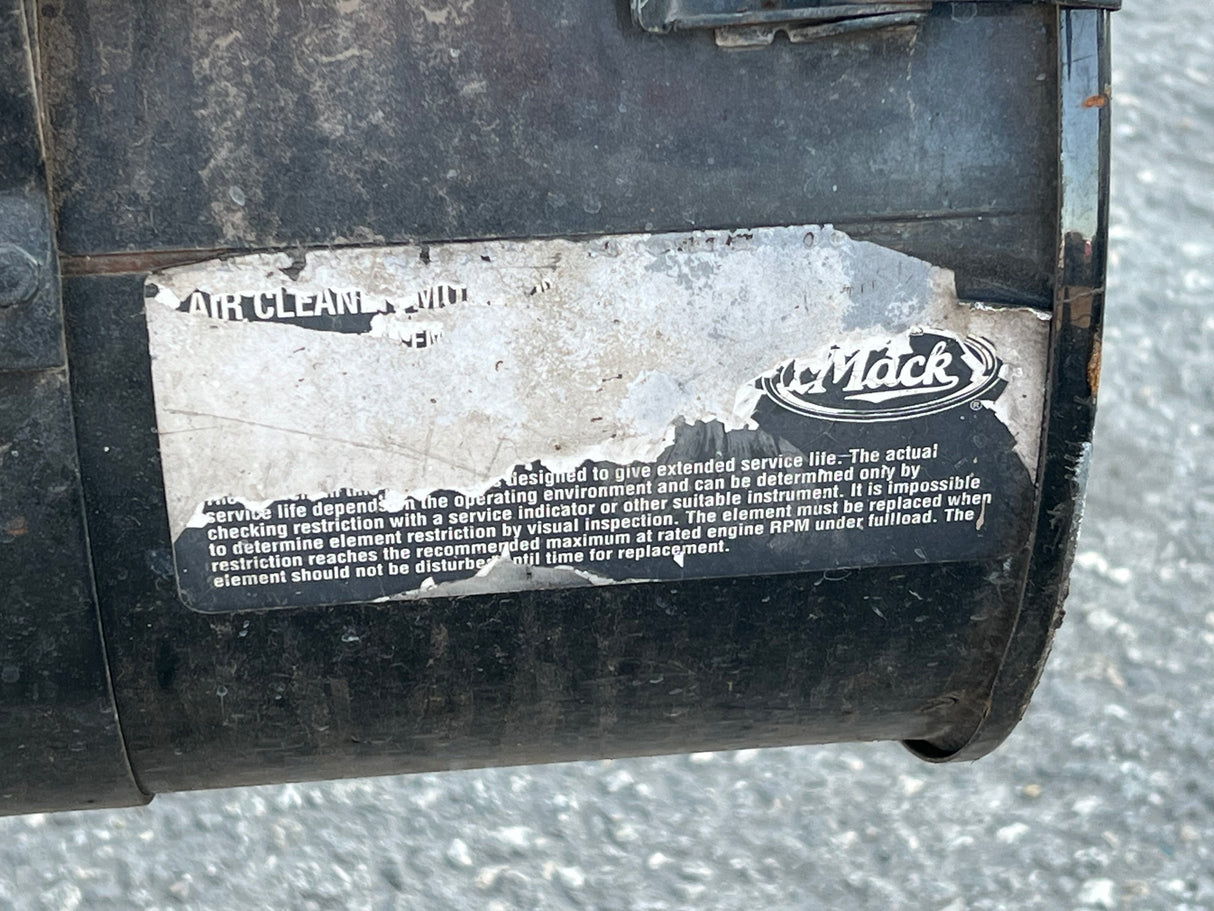 2016 Mack MRU613 Air Cleaner Part # 21112872
