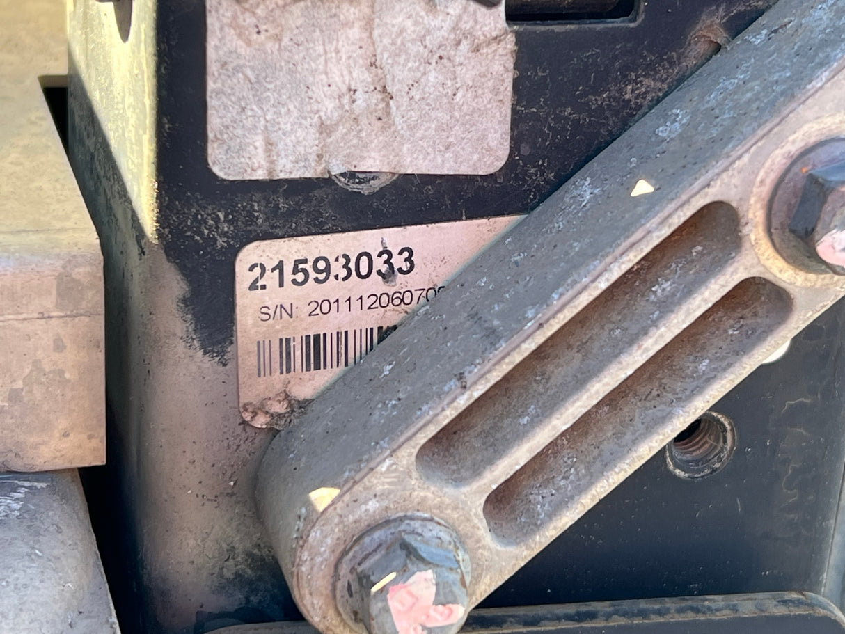 2016 Mack MRU613 Charge Air Cooler 21593033 w/ Overflow Bottle & Radiator