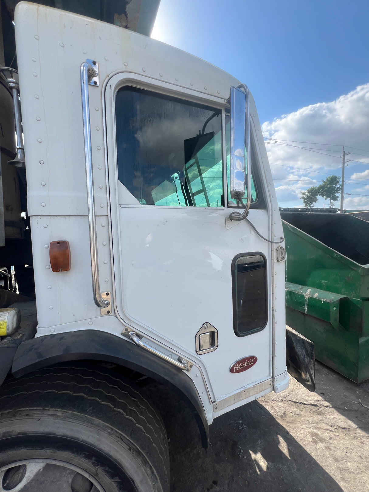 2003 Peterbilt 320 Low Entry Cab Over