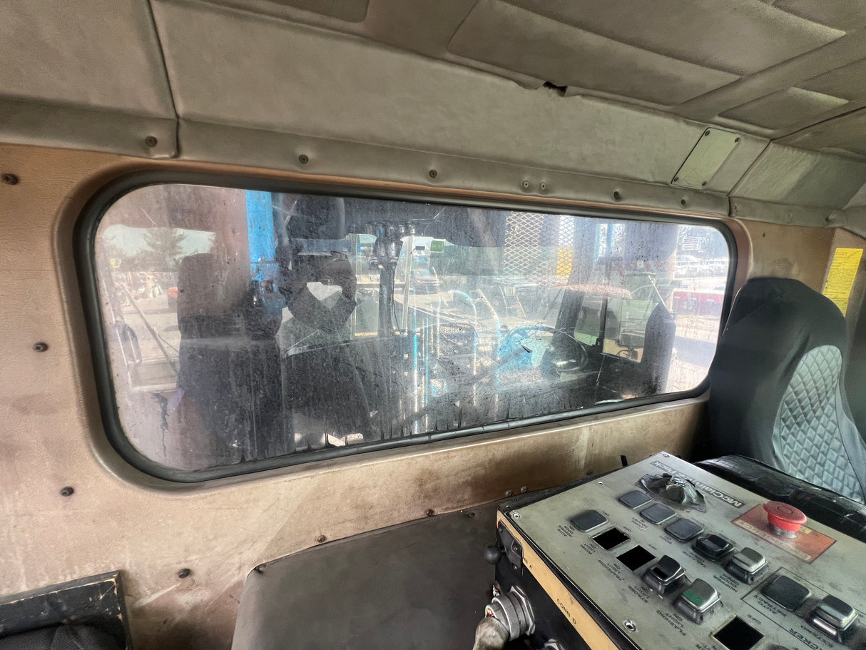 2003 Peterbilt 320 Low Entry Cab Over