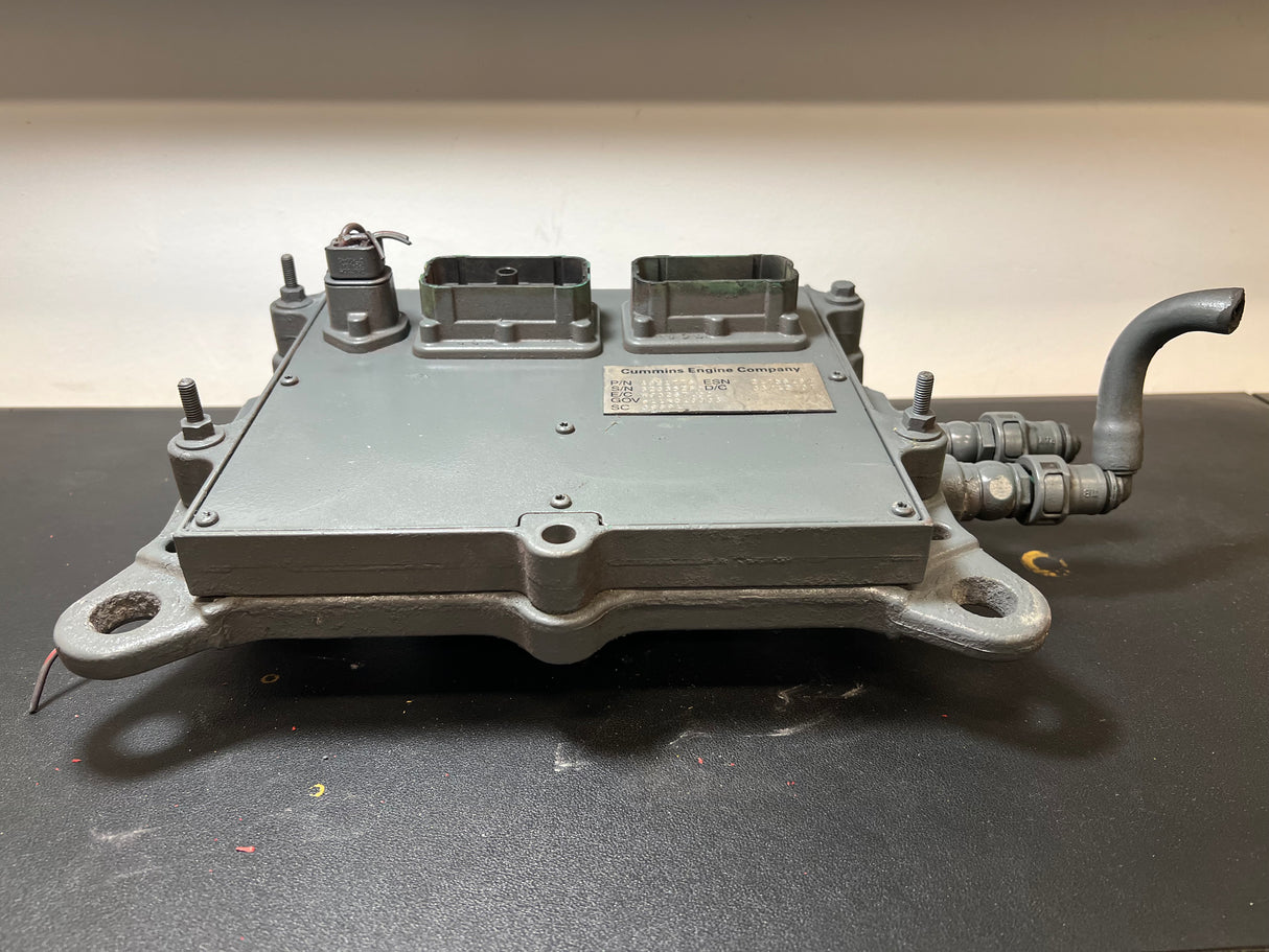 Cummins ISC / ISL Engine Control Module (ECM) Part # 4921776, CM850 w/ Cooling Plate & Fuel Transfer Pump