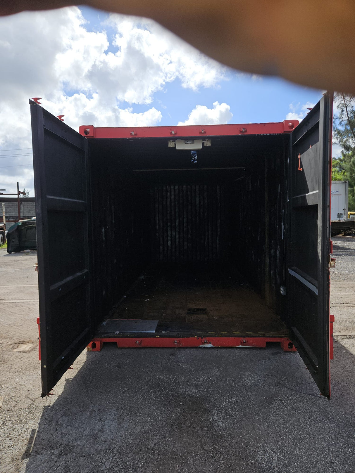 20 FT SHIPPING CONTAINER