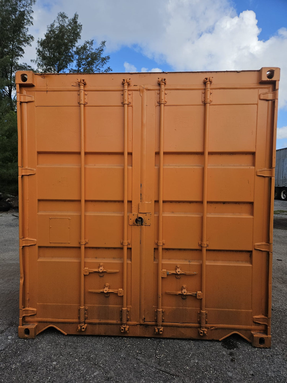 20 FT SHIPPING CONTAINER