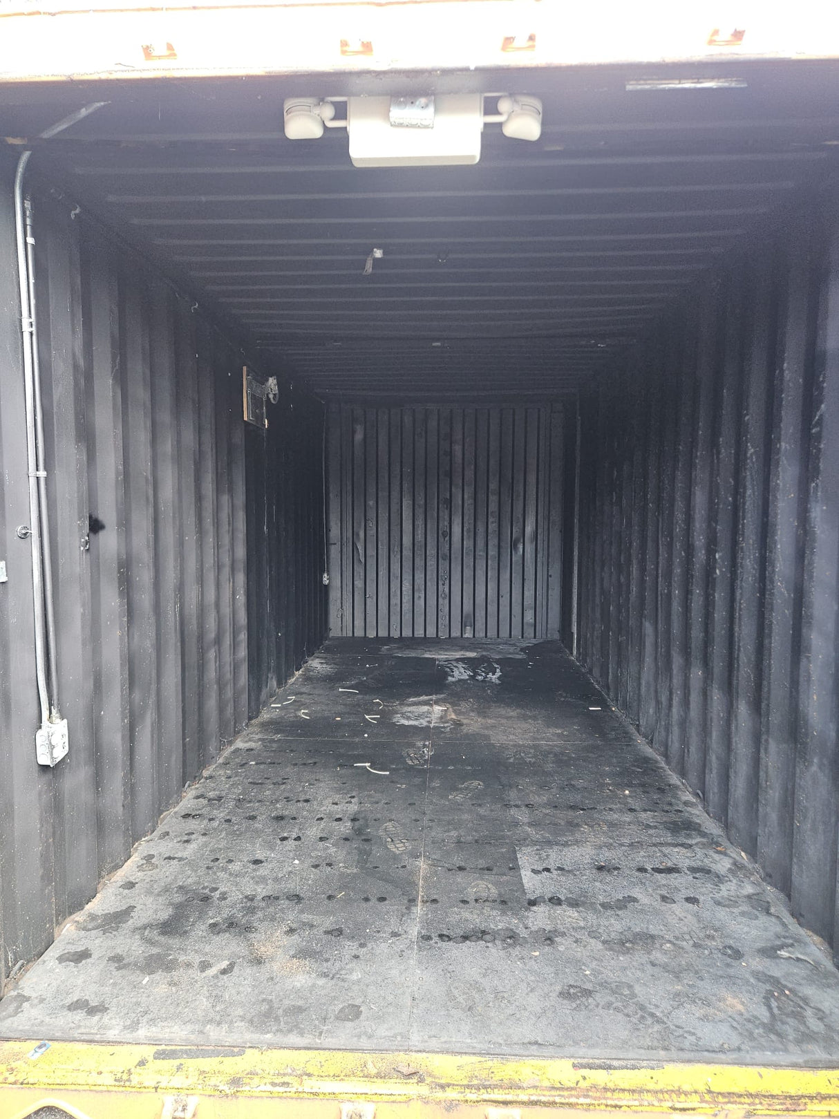 20 FT SHIPPING CONTAINER
