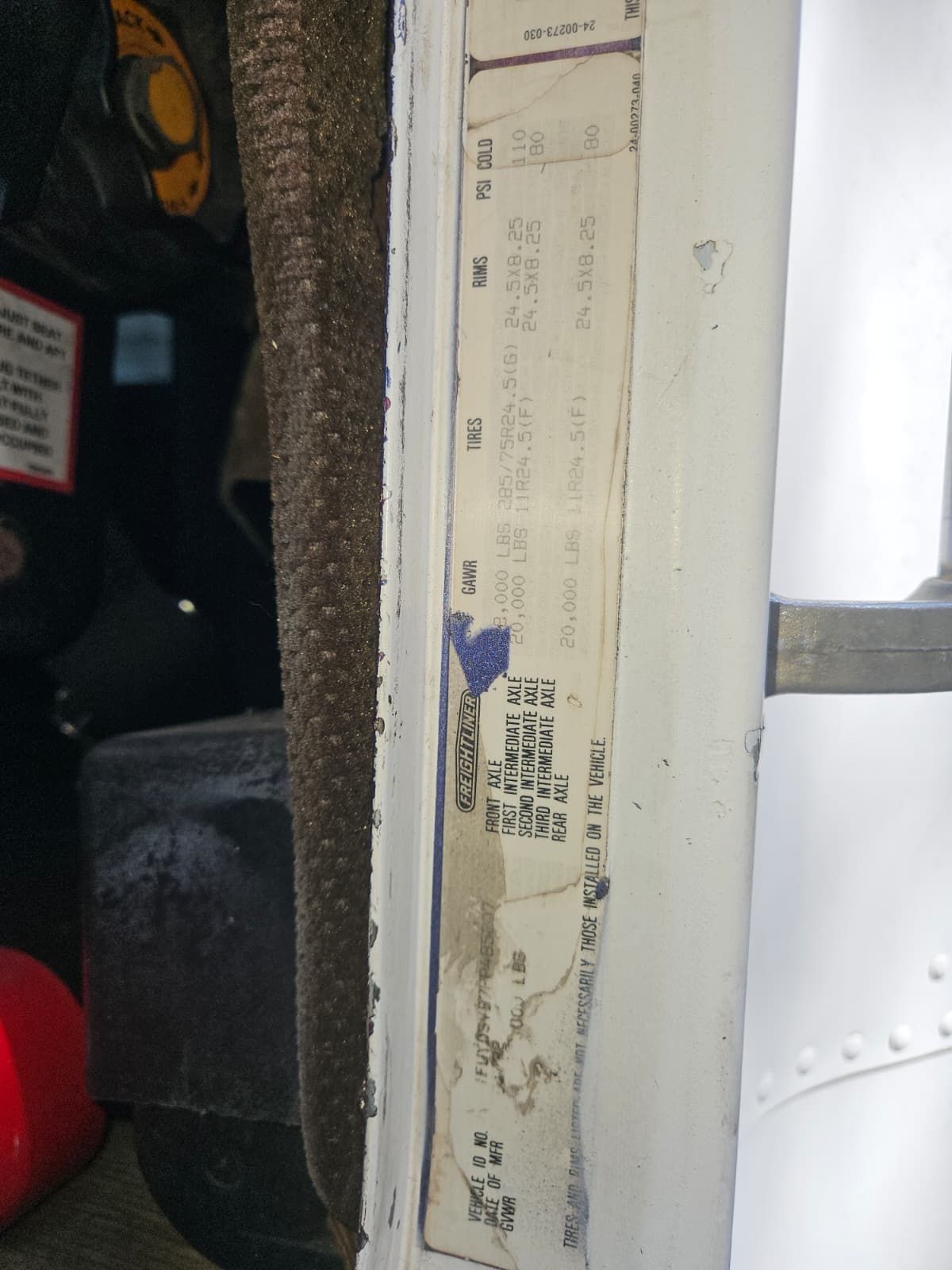 1993 Freightliner FLD120 Conventional CAB