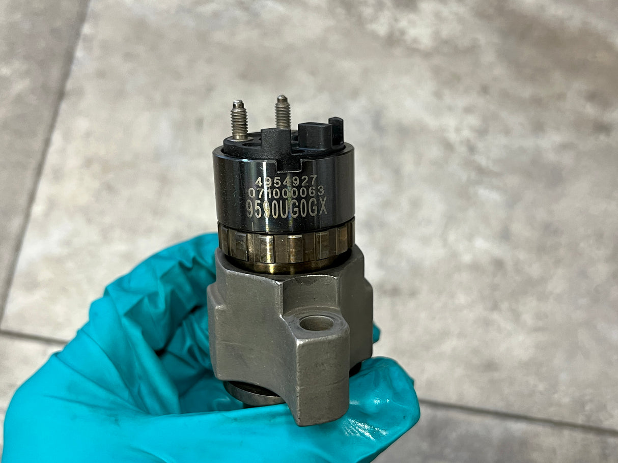 Cummins Injector Part # 4954927, Pulled off Cummins ISL 8.3L Engine