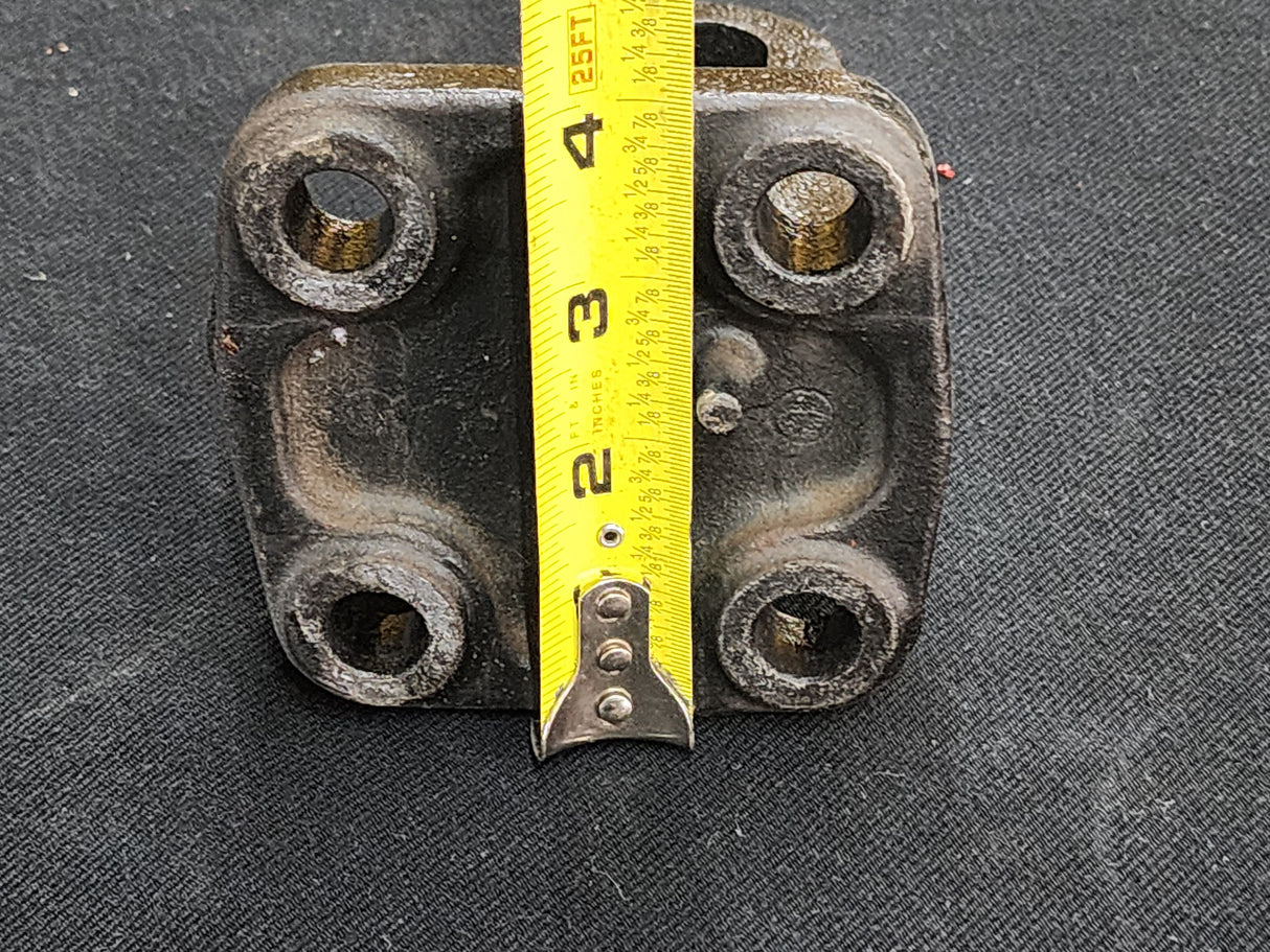 Freightliner L08 Engine Mount Bracket For Sale