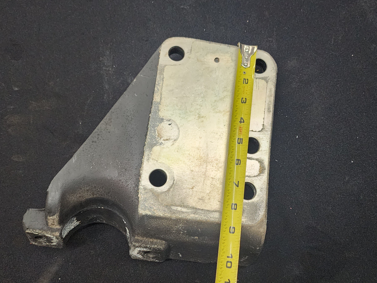 (GOOD USED) Ford Sterling Motor Mount Part # F0HT-6A070-AA For Sale