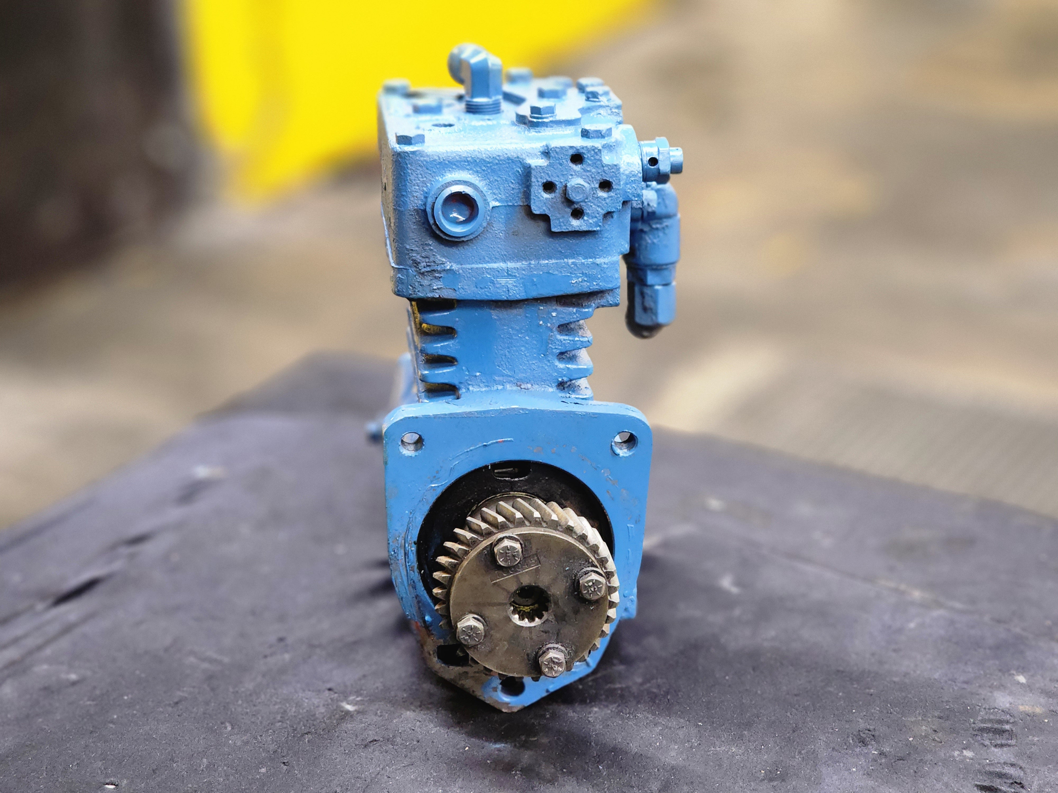 Caterpillar 3406 Bendix TU-FLO 550 Air Compressor 107003 For