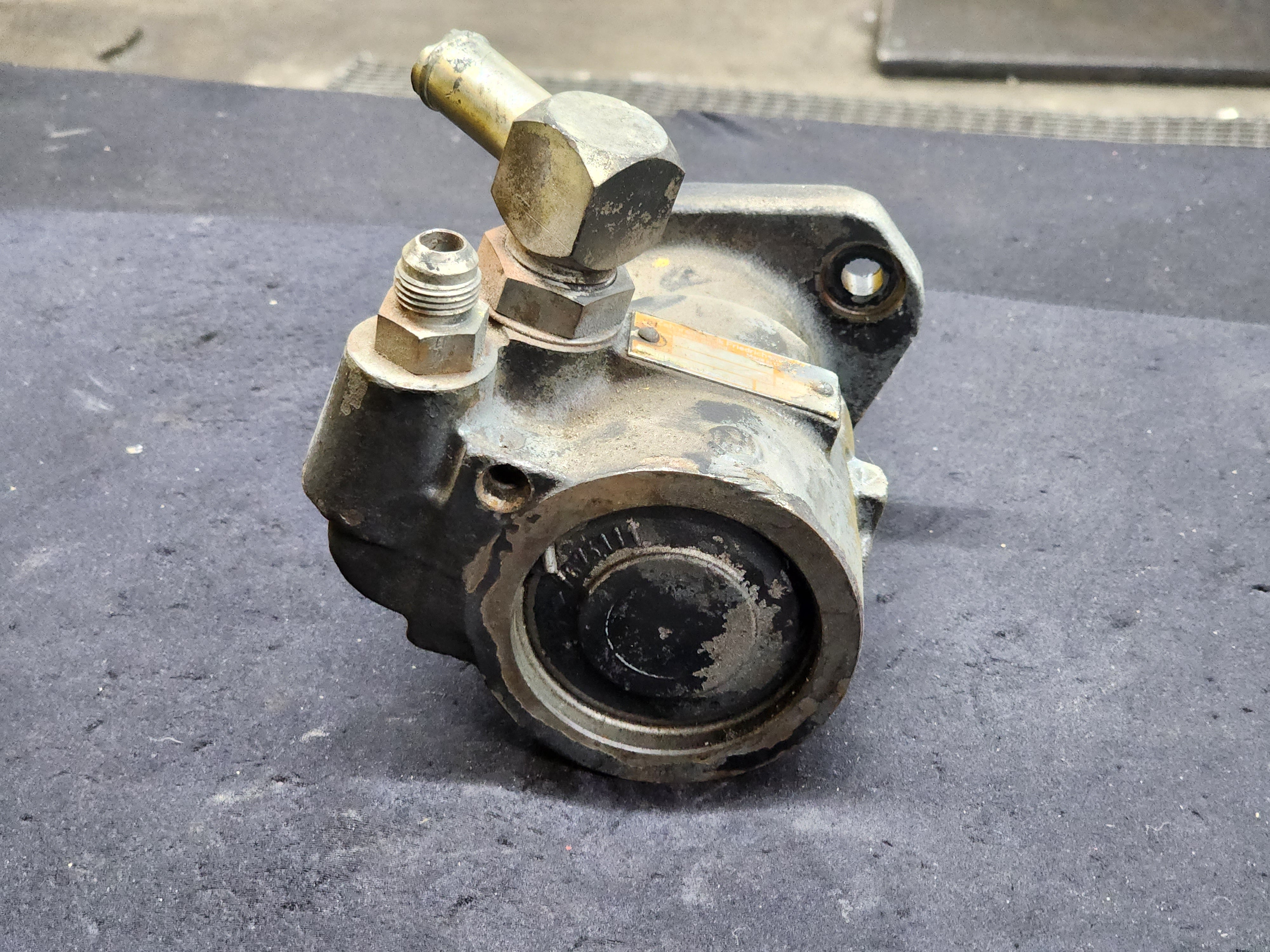 ZF OEM Cummins 5.9L Diesel Engine Power Steering Pump F4HT