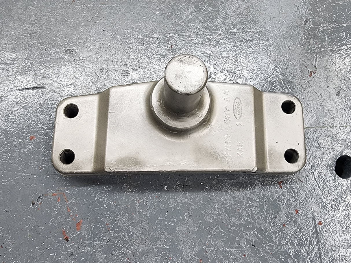 Ford Diesel Engine Mount F7HS-5087-AA For Sale