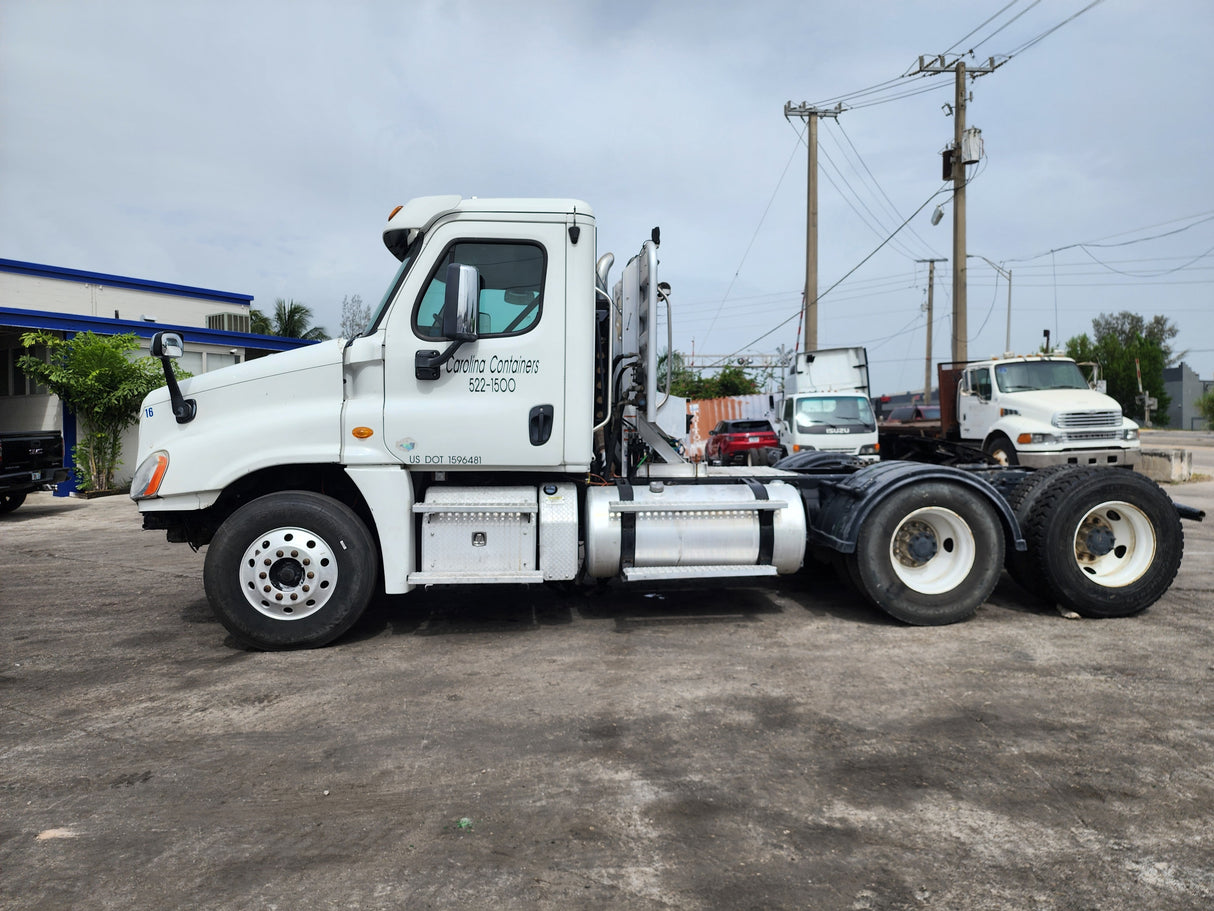 2013 Freightliner Cascadia 125 Conventional Cab For Sale, Front Axle to Chassis W/Title