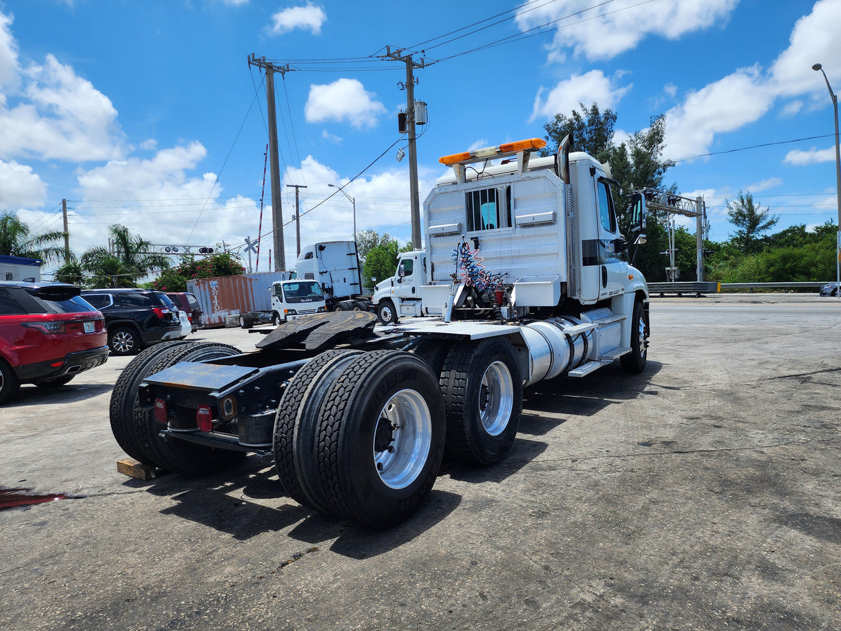 2012 Freightliner Cascadia 125 Conventional Cab For Sale, Front Axle to Chassis W/ Title