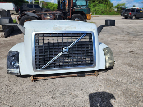 Volvo VNL Hood