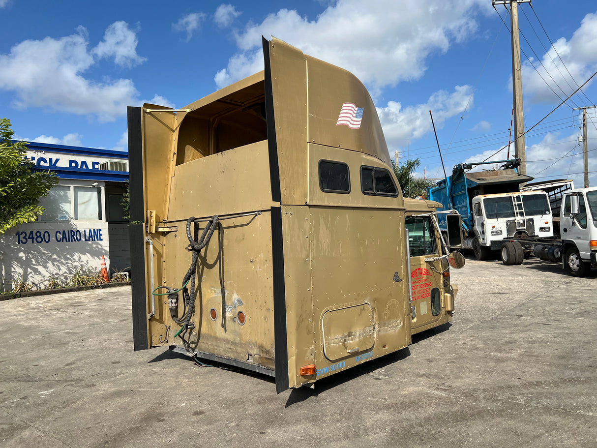 1997 International 9200 SBA Cab