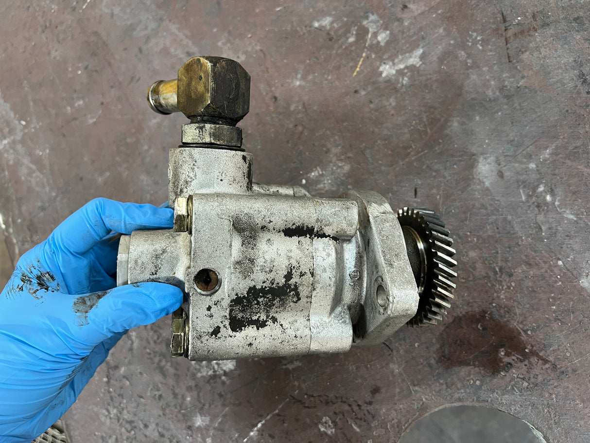 International T444E Power Steering Pump For Sale, Part# 2010412C92, Gear # 1816065C1