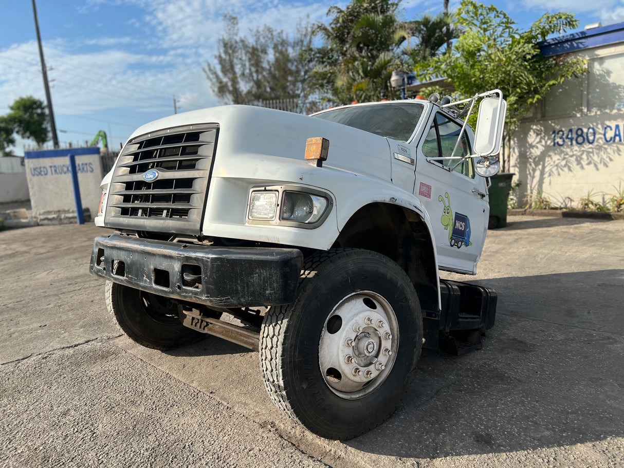 1995 FORD F800 CONVENTIONAL CAB