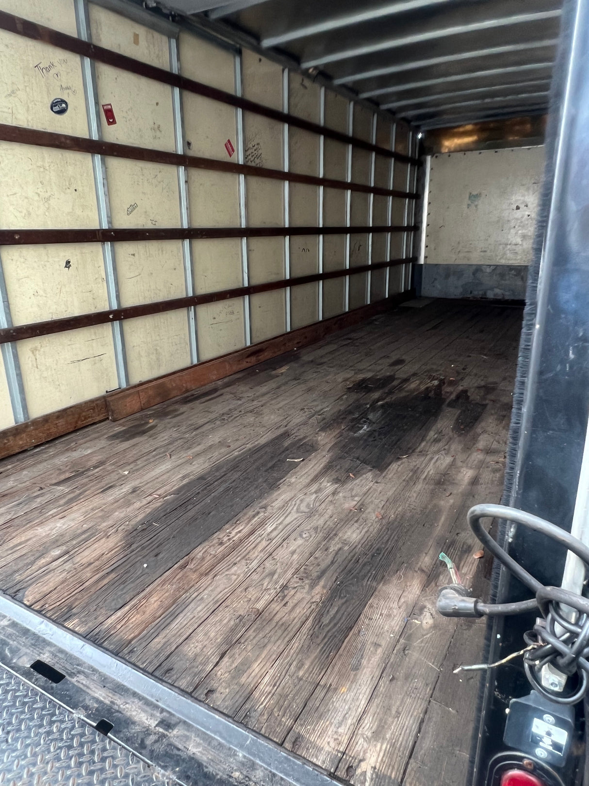 Box Van Supreme Corp Truck Bodies 24.5Ft Trailer For Sale, 24Ft (L) x 92in (W) x 92in (H)