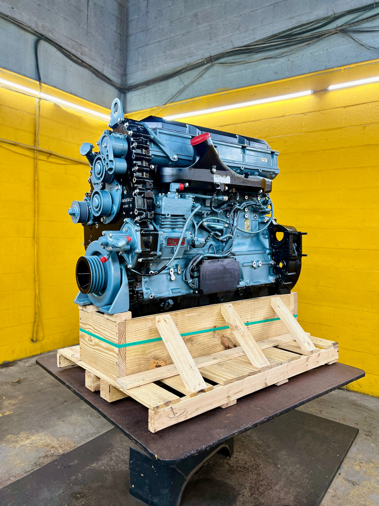 1999 Detroit Series 60 12.7L Diesel Engine For Sale with JAKE BRAKES, NON-EGR, DDEC4