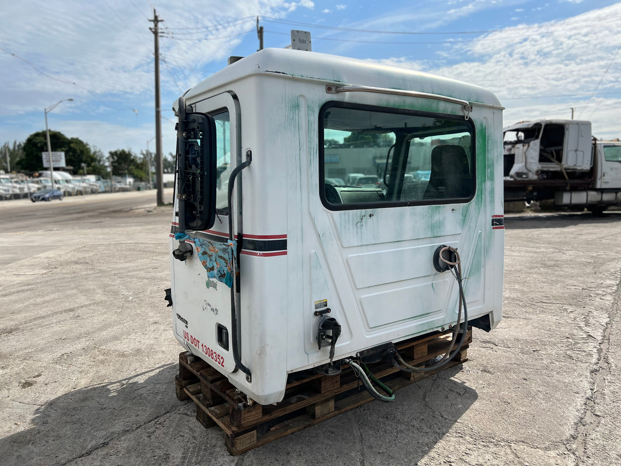 2006 Mack Vision CXN613 CAB