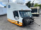 2004 Freightliner Columbia 120 Conventional CAB