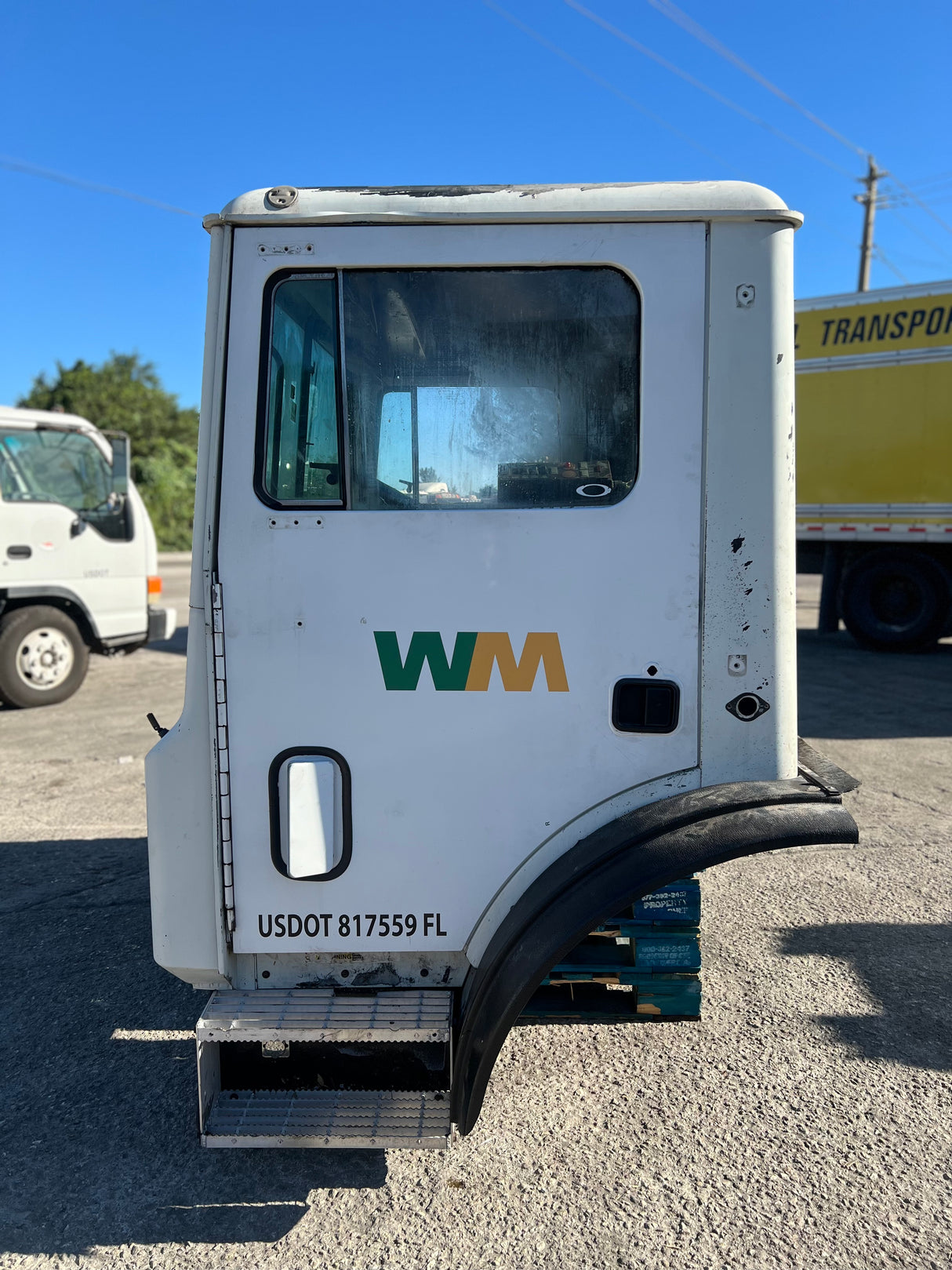 2007 MACK MR688S Forward Low Cab, 600 Series