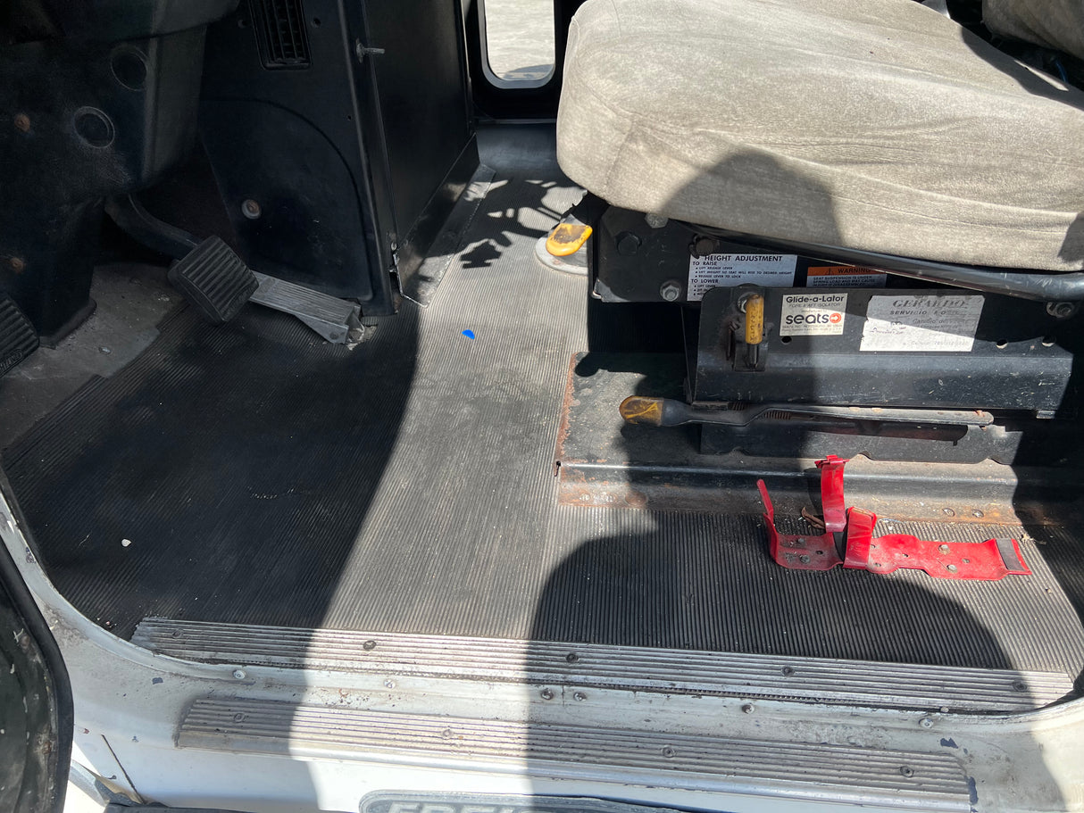 1993 Freightliner FLD120 Conventional CAB