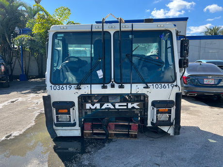 2019 Mack LR64 CAB, VIN: 1M2LR2GC7KM001040